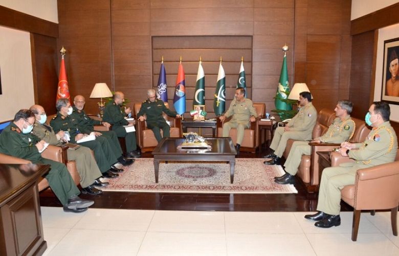 Top Iranian, Pakistani Generals vow strengthening of bilateral ties
