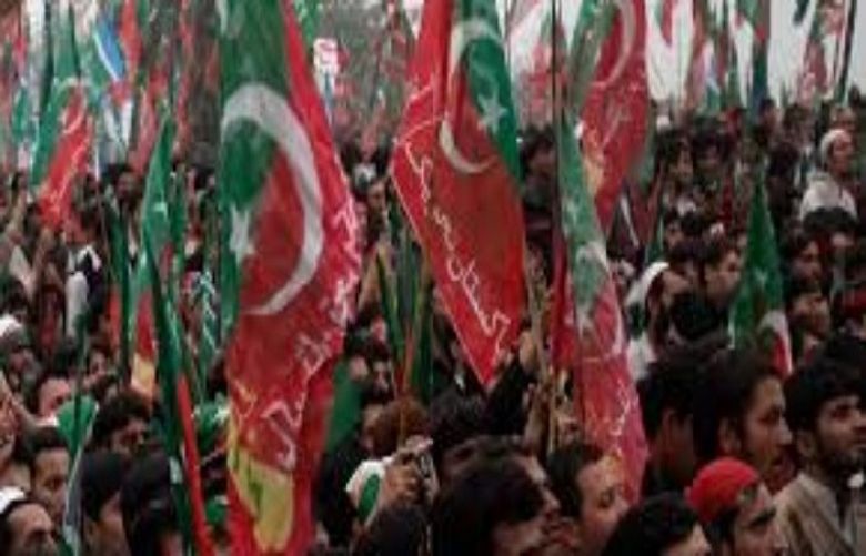 PTI workers continue to besiege Bani Gala