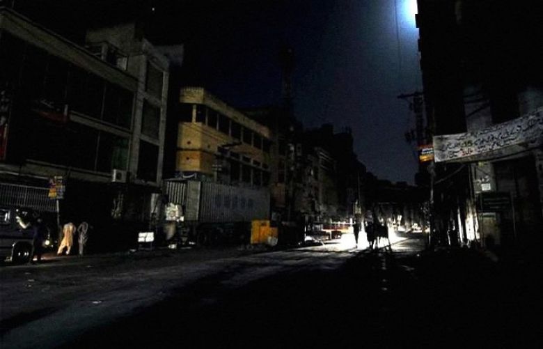 Almost half of Karachi in dark due to power breakdown yet again