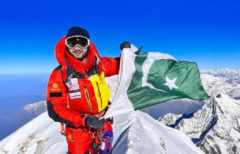Shehroze Kashif scales Dhaulagiri becoming world's youngest to summit 12 peaks
