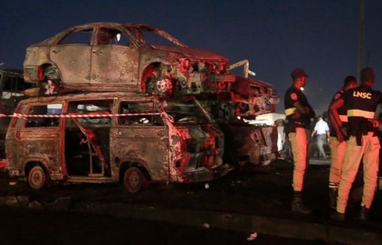 9 killed as oil-carrying truck crashes in Nigeria