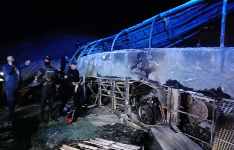 Bus crash kills 19 and injures six in Egypt