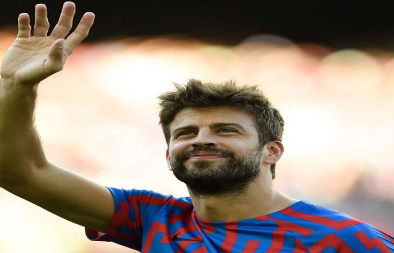 Photo of Barcelona legend Gerard Piqué to retire from football