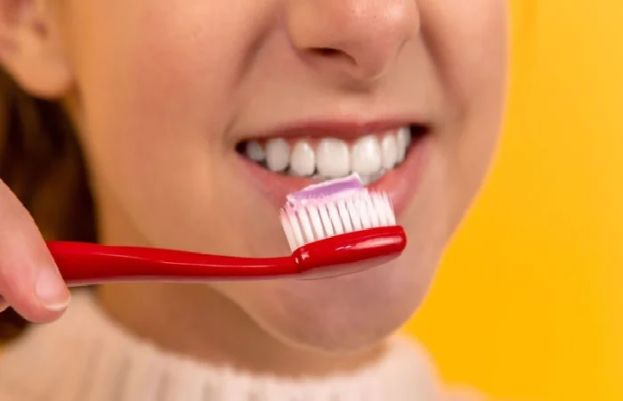 What's the worst case scenario of not brushing your teeth? Dr Rhona Eskander has bad news