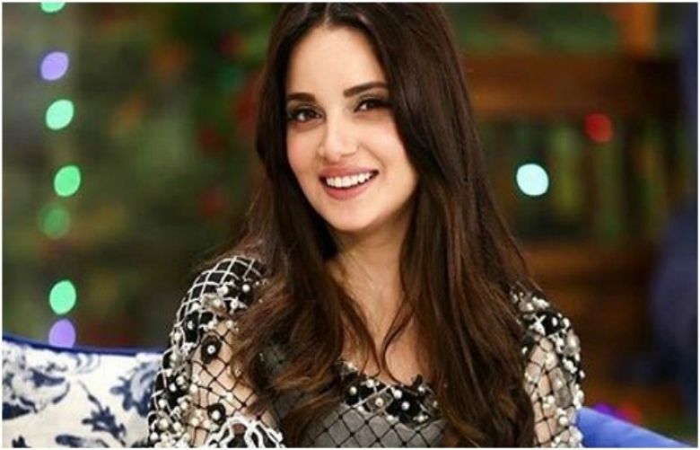 Armeena Khan speaks out against those who restrict female doctors from working