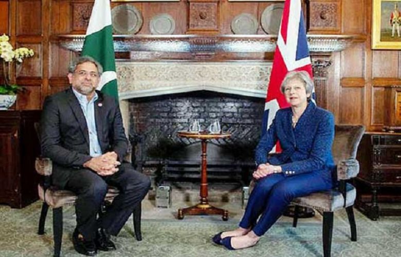 Prime Minister Shahid Khaqan Abbasi meets UK Prime Minister Theresa May