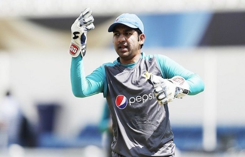 Batsmen must take responsibility, says Sarfraz