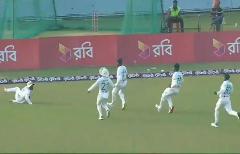 Five Bangladesh fielders chase to stop boundary in second Sri Lanka Test