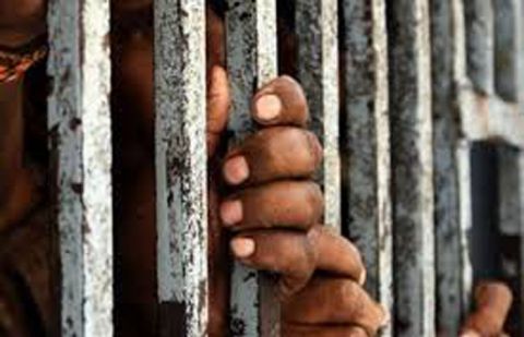 Sindh Police arrest 16 wanted criminals from Larkana Division