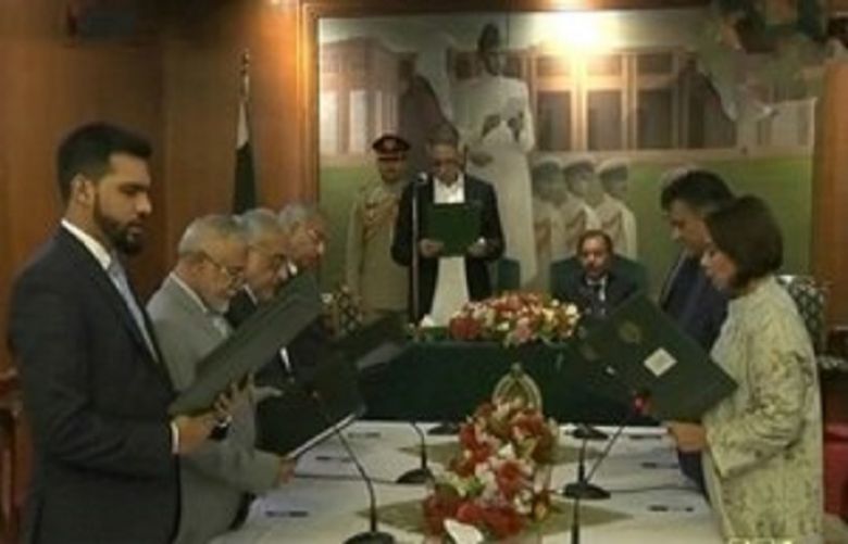 Seven-member interim Sindh cabinet sworn in
