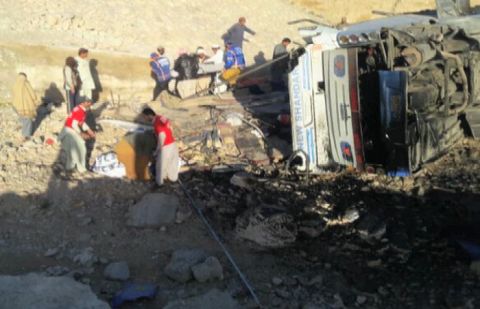 passenger bus plunged into ravine in Mastung