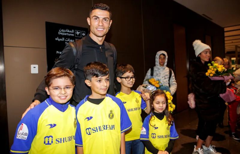 Cristiano Ronaldo arrives in Saudi Arabia ahead of grand Al Nassr unveiling