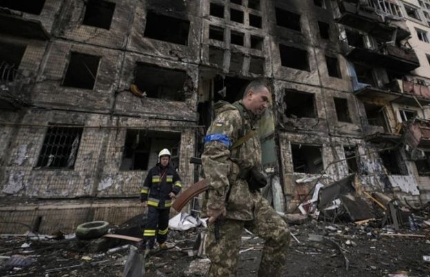 Talks to resume as Russia pressures Ukrainian capital Kyiv