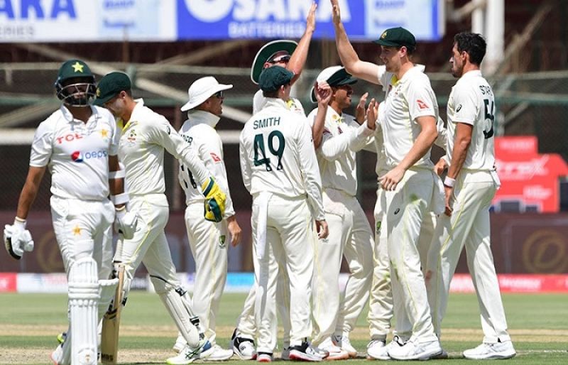 Photo of Pakistan 148 all out in reply to Australia's 556-9 declared in Karachi Test