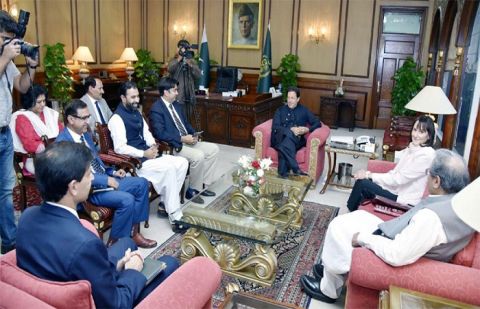 PM Imran emphasizes on introducing Sufi teachings to youth