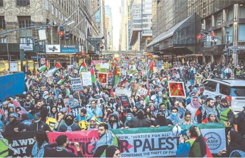 Thousands rally in London, New York in solidarity with Palestinians