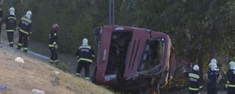 12 people killed in Polish bus crash in Hungary