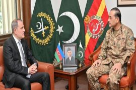 Azerbaijan FM calls on army chief, discusses regional stability