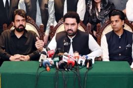 PTI postpones Islamabad long march to Oct 4