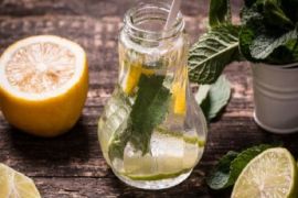 5 Detox water recipes for healthier hair
