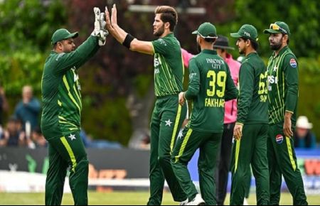 Pakistan outclass Ireland to clinch T20I series