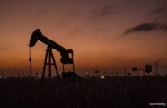 Stocks swing as oil edges higher amid stalled Iran peace talks