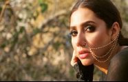 Mahira Khan wants her nose pierced but her mother advises otherwise