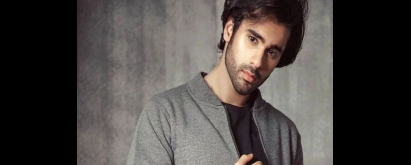 Ameer Gilani’s ‘Zanjeerain’ avatar receives wide praise