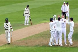 England close in on Test series sweep against Pakistan