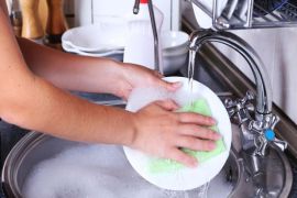 Mistakes you're making when washing dishes by hand