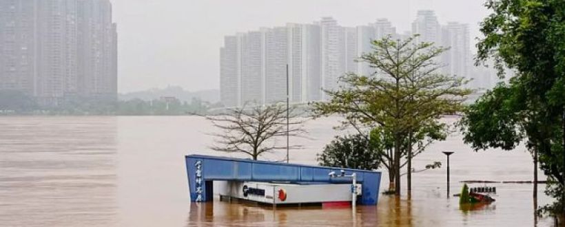 China evacuates over 100,000 as heavy rain continues to lash south