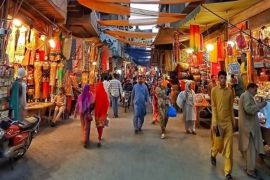 Fuel-saving measures: Markets, malls to shut at 8pm across Pakistan except Sindh