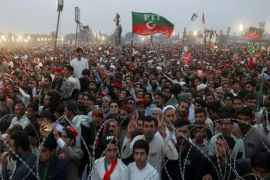 PTI decides to 'postpone' Islamabad long march till Oct 5