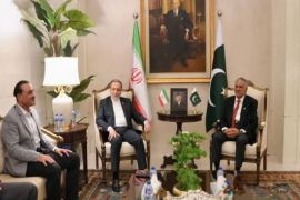 Araghchi meets Field Marshal Asim Munir and Ishaq Dar in peace talks