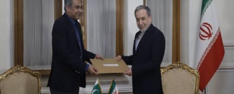 Araghchi receives Pakistani PM’s special message to Ayatollah Khamenei