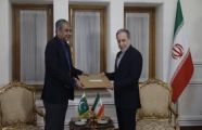 Araghchi receives Pakistani PM’s special message to Ayatollah Khamenei
