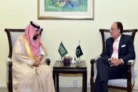 Aurangzeb calls for strengthening economic ties with Saudi Arabia