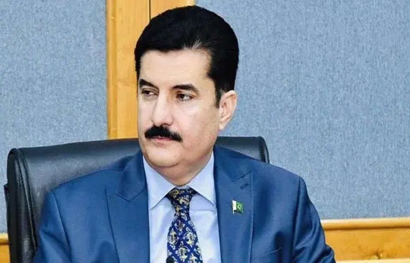 گورنر خیبر پختونخوا فیصل کریم کنڈی کو تبدیل کیے جانے سے متعلق اہم خبر