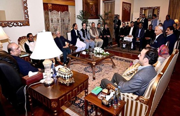 صدرزرداری نے پیپلز پارٹی کوعدم اعتماد لانےکی منظوری دیدی