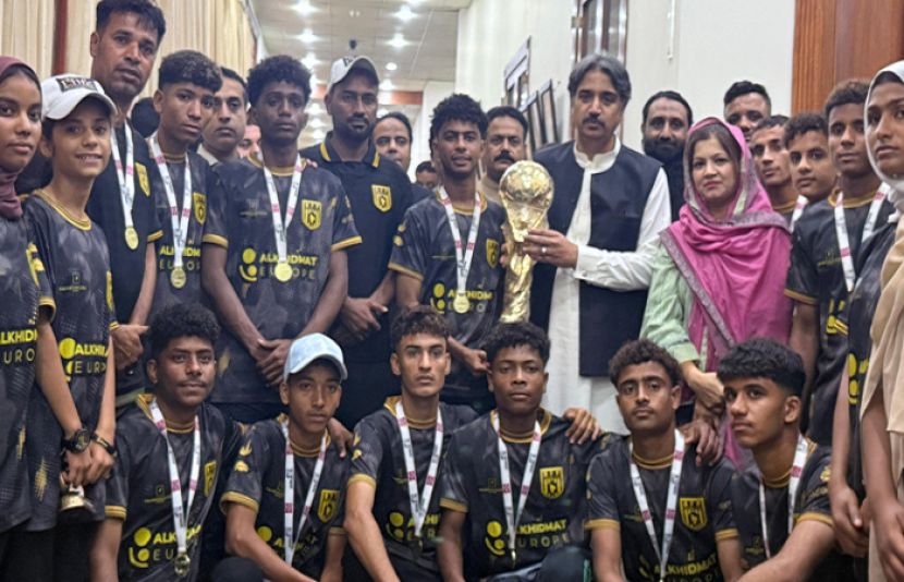 قومی ٹیم کا سندھ اسمبلی میں شاندار استقبال