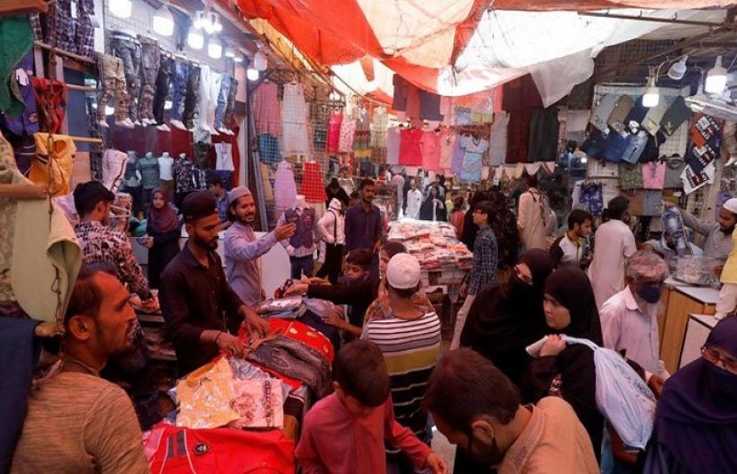 کراچی میں کاروبار کے دنوں میں ایک بار پھر تبدیلی کردی گئی ہے اور اب شہر میں تجارتی مراکز جمعہ اور اتوار بند رہیں گی۔