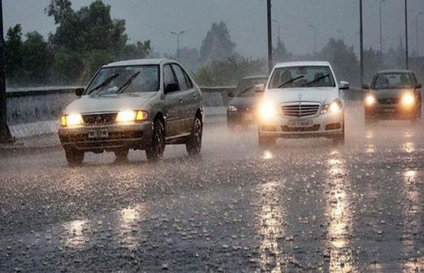  لاہور کے مختلف علاقوں میں موسلادھار بارش