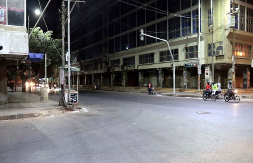 وزیراعلیٰ سندھ سید مراد علی شاہ نے شام 6 بجے کے بعد کریانہ سمیت تمام دکانیں بند کرنے کا فیصلہ کیا ہے