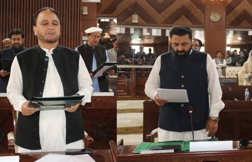 گلگت بلتستان اسمبلی کے 30 نو منتخب ارکان حلف اٹھارہے ہیں