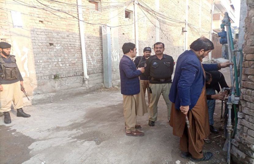 پشاور میں سوئی نادرن گیس ٹاسک فورس کا گیس چوروں،غیر قانونی کنکشنز کے خلاف گرینڈ آپریشن