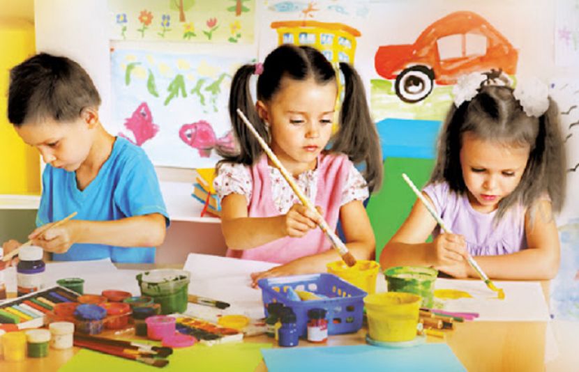 جلدی اسکول بھیجنا ہمیشہ فائدہ مند نہیں