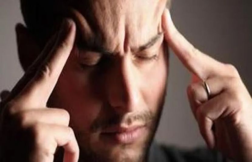 رمضان میں آدھے سر کا درد کیسے دور کریں؟ 3 آزمودہ ٹوٹکے