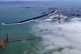 شمسی توانائی سے اڑنے والا جہاز