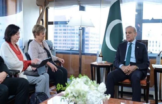 وزیراعظم شہباز شریف آئی ایم ایف کی منیجنگ ڈائریکٹر کرسٹالینا جارجیوا سے ملاقات کر رہے ہیں