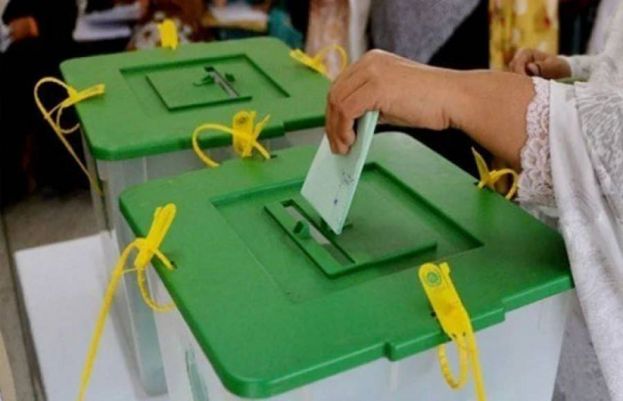 آزاد کشمیر: بلدیاتی انتخابات کے پہلے مرحلے میں کس نے میدان مارا؟